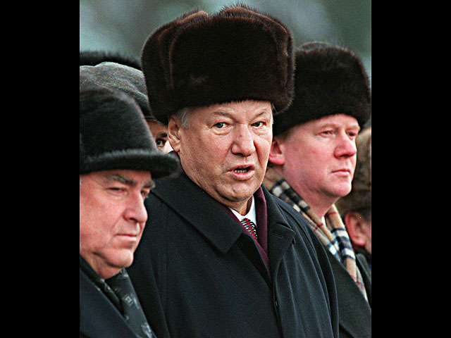 С Виктором Черномырдиным и Борисом Ельциным. 1997 год