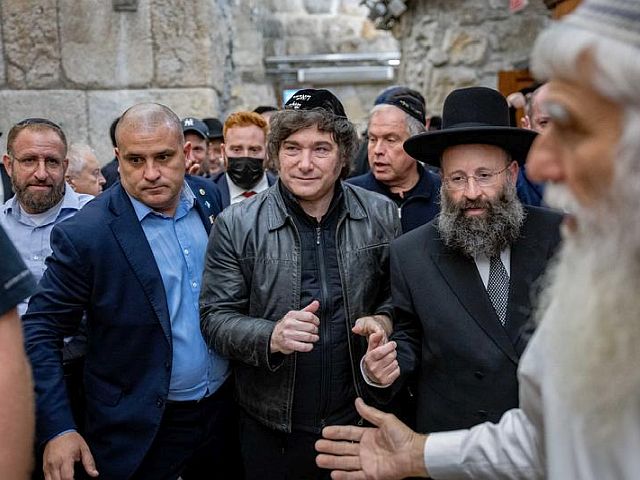 Президент Аргентины вновь посетил Стену Плача в Иерусалиме. Фоторепортаж
