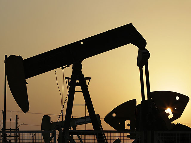 Цены на нефть выросли за три часа на 10%