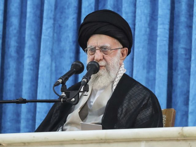 Iran International: аятолла Хаменеи перебрался в подземный бункер