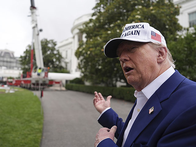 Трамп заявил, что иранцы попросили о переговорах, но он ответил им, что "слишком поздно"