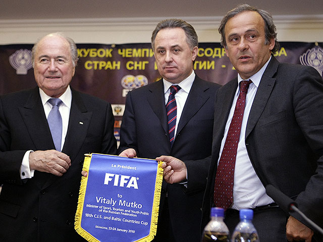 Президент FIFA Зепп Блаттер, министр спорта России Виталий Мутко и президент UEFA Мишель Платини, 2010 год