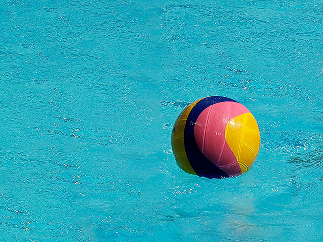 В Эйлате, в аквапарке Waterland, едва не утонула 4-летняя девочка