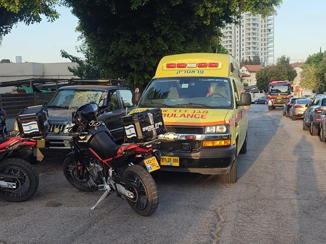 В Хадере двухлетнюю девочку забыли в запертом автомобиле, состояние ребенка тяжелое