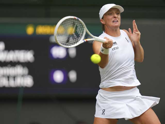 Ига Швентек вышла в четвертый круг Уимблдона