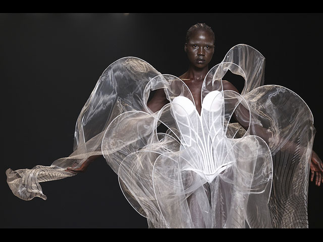 Коллекция Iris van Herpen