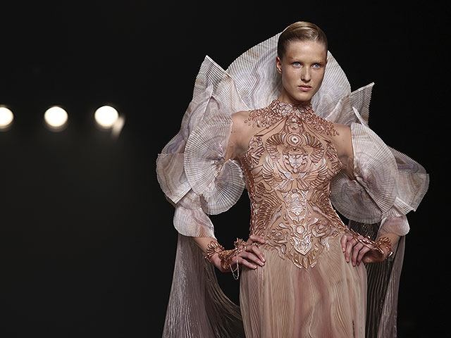 Коллекция Iris van Herpen