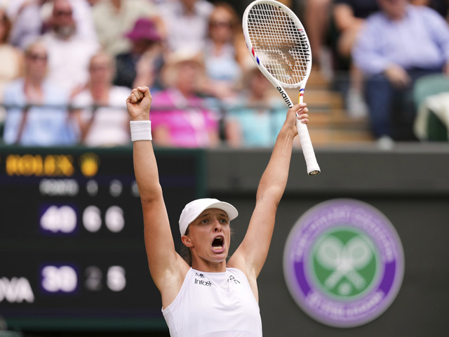 Ига Швентек вышла в полуфинал Уимблдона