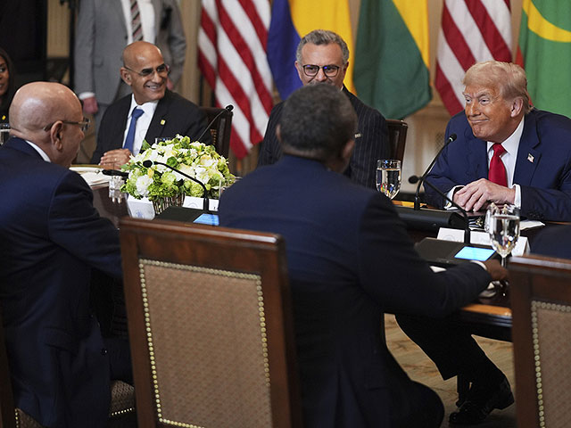 Трамп похвалил "прекрасный английский" англоговорящего президента Либерии