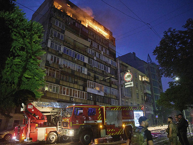 Киев под ударами российских ракет и беспилотников. Фоторепортаж