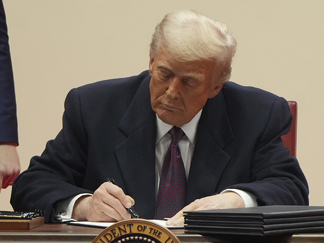 Reuters: Трамп впервые может воспользоваться чрезвычайными полномочиями для отправки оружия Украине