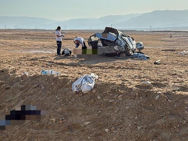 ДТП около Мертвого моря, двое пострадавших в бессознательном состоянии
