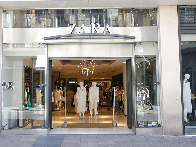 Рекламу Zara запретили для "нездорово худых" моделей
