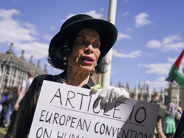 Протест в Лондоне в поддержку Palestine Action. Фоторепортаж
