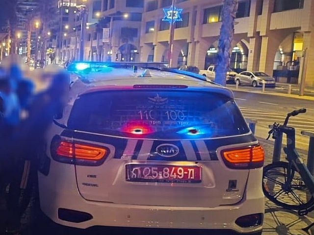 Полиция задержала пляжных воров в Тель-Авиве, возвращены владельцам семь телефонов