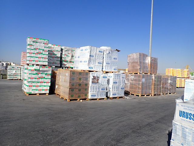 "Керем Шалом": склад под открытым небом на юге Газы. Фоторепортаж