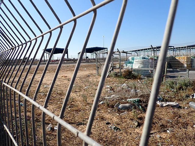 "Керем Шалом": склад под открытым небом на юге Газы. Фоторепортаж