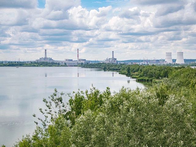 Российские источники: около Курской АЭС сбит украинский БПЛА, поврежден трансформатор
