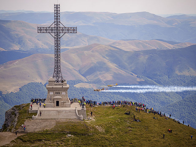 Авиашоу в горах Румынии. Фоторепортаж