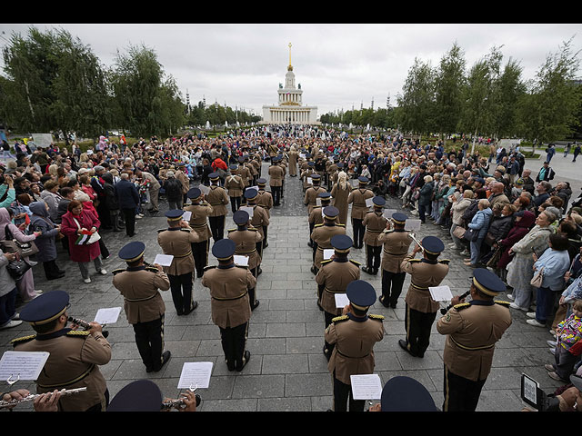 "Военный фестиваль" в Москве: азиатско-африканские пляски под музыку ФСБ и ВДВ. Фоторепортаж