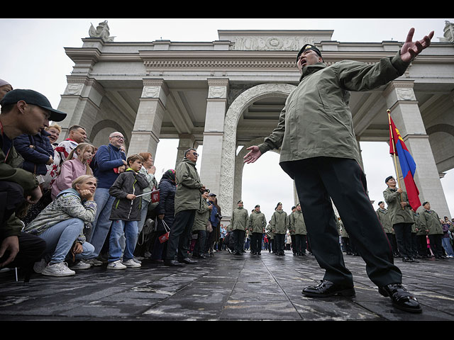 "Военный фестиваль" в Москве: азиатско-африканские пляски под музыку ФСБ и ВДВ. Фоторепортаж