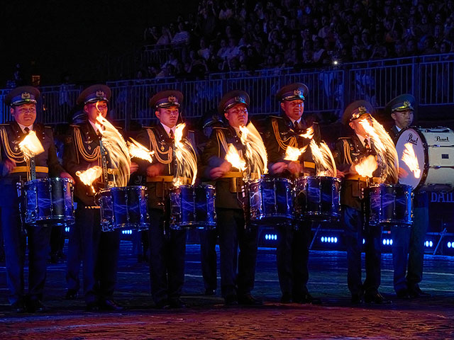 "Военный фестиваль" в Москве: азиатско-африканские пляски под музыку ФСБ и ВДВ. Фоторепортаж