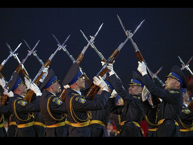 "Военный фестиваль" в Москве: азиатско-африканские пляски под музыку ФСБ и ВДВ. Фоторепортаж