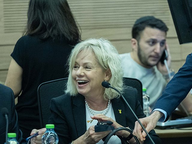 БАГАЦ запретил правительству увольнять юридическую советницу