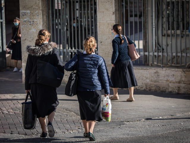"Спрашивали, где молится отец": дискриминация при приеме сефардок в ультраортодоксальные семинары