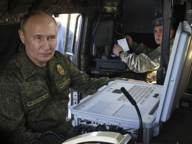 Путин посетил учения "Запад-2025"