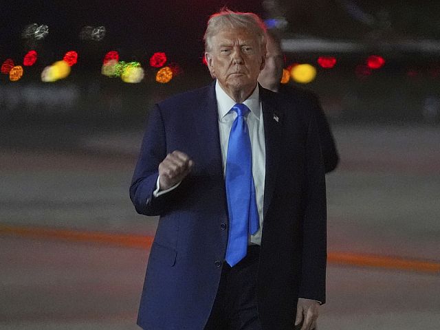 Трамп подписал указ о признании движения "Антифа" террористической организацией