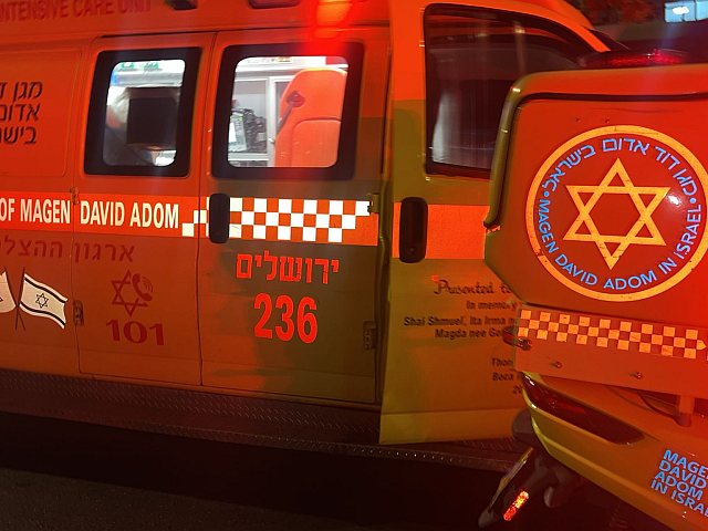 В ДТП с грузовиком возле Ревадим пострадали два человека