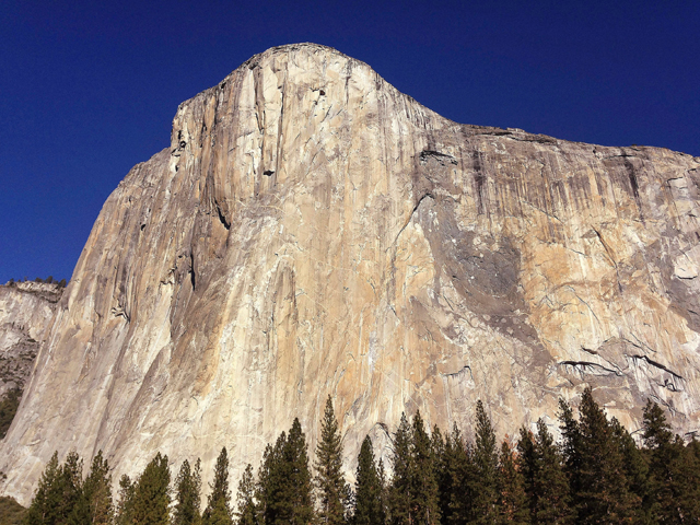 Скала Эль-Капитан в национальном парке Йосемити