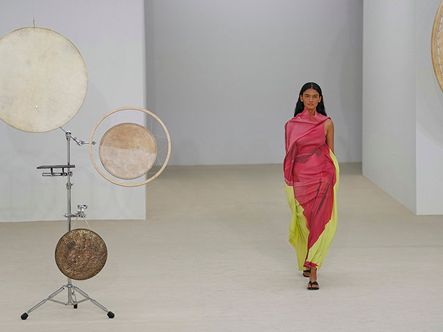 Коллекция Issey Miyake