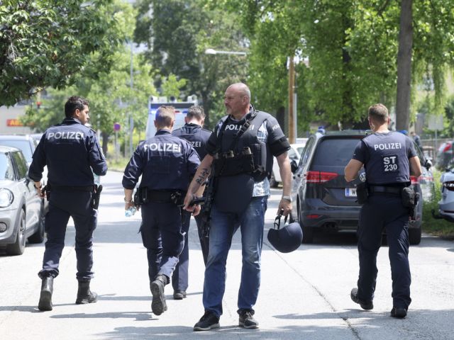 Сотрудник австрийской госбезопасности подозревается в передаче информации "Братьям-мусульманам"