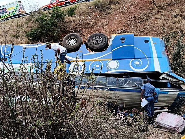 Крушение автобуса в ЮАР, более 40 погибших