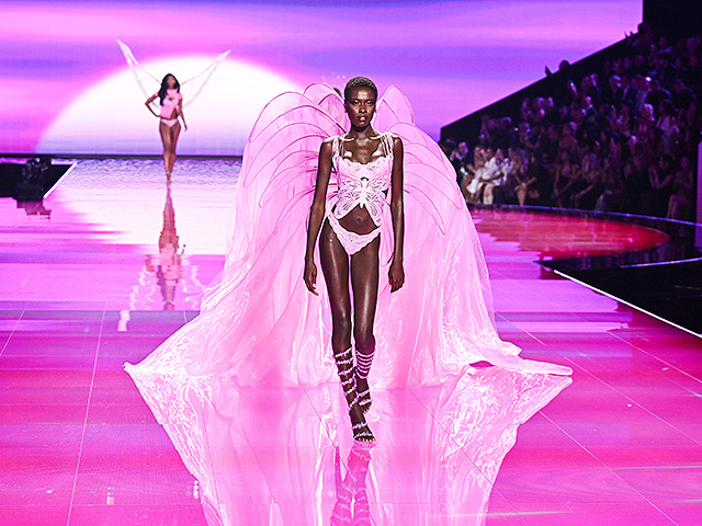 Шоу "ангелов" агентства Victoria's Secret в Нью-Йорке. Фоторепортаж