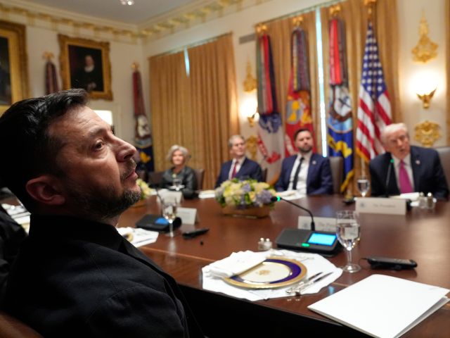 FT: Трамп призвал Зеленского принять российские условия: "Иначе Путин вас уничтожит"