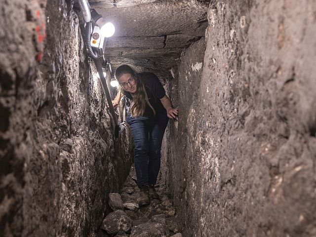 В Иерусалиме впервые найден фрагмент клинописного послания ассирийского царя, ему 2700 лет
