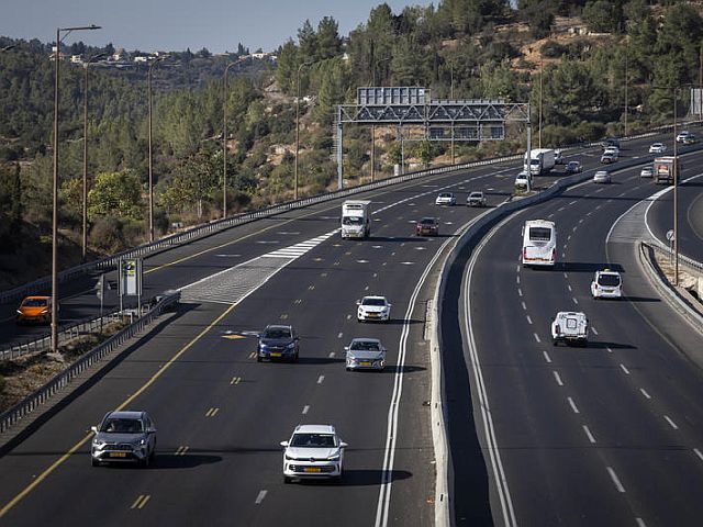 С 1 ноября в Израиле обязательный ближний свет даже днем на междугородних трассах