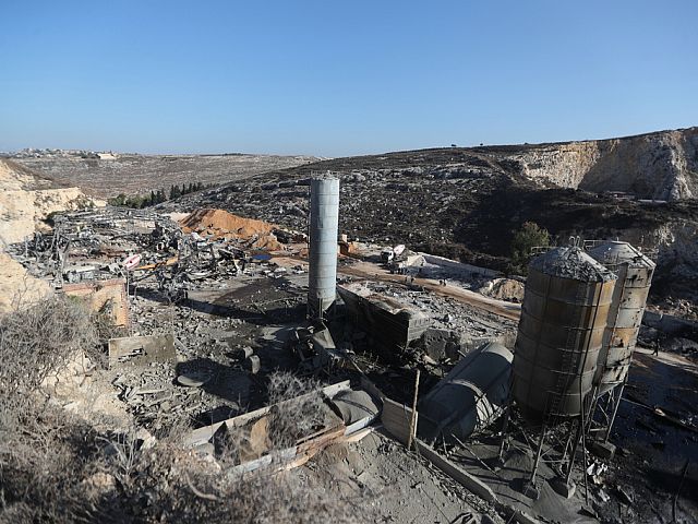 FT: страны Персидского залива готовы инвестировать в Ливан, если "Хизбалла" будет разоружена