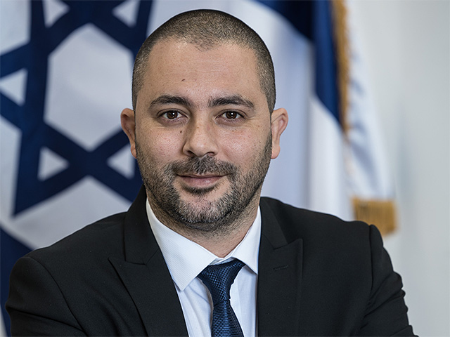 В рамках дела "Рука руку моет" допрошен мэр Кирьят-Гата Кфир Свиса