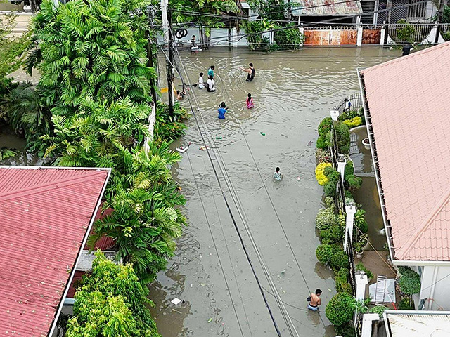 Последствия тайфуна "Калмаэги" на Филиппинах. Фоторепортаж