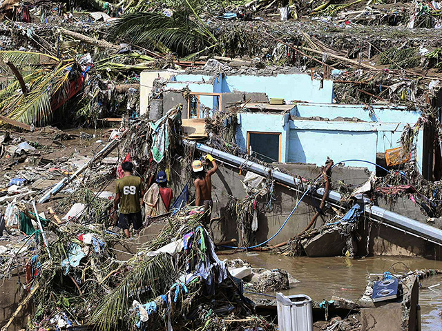 Жертвами тайфуна "Калмаэги" на Филиппинах стали более 60 человек