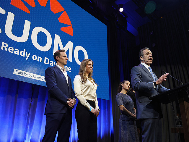 Нью-Йорк празднует, Нью-Йорк в трауре. Фоторепортаж после выборов