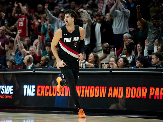 Почти "трипл-дабл" Дени Авдии. "Портленд" победил "Тендер