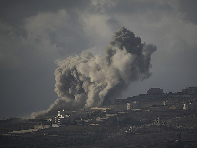 ЦАХАЛ проводит вторую волну атак на юге Ливана, у границы слышны взрывы