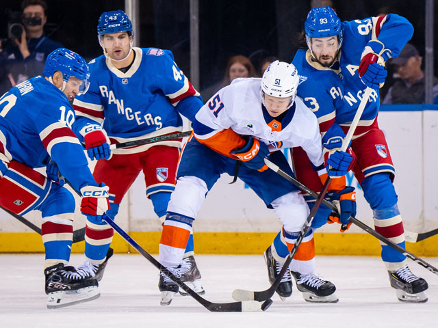 "Рейнджерс" разгромлен в дерби. Результаты матчей НХЛ