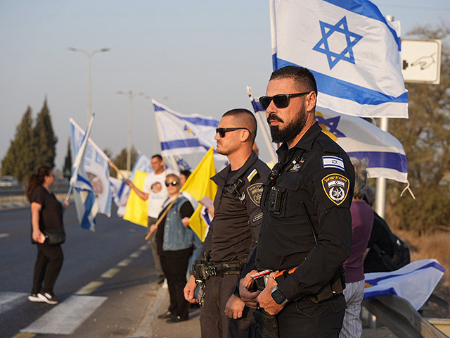 Гроб с останками похищенного доставлен в Израиль