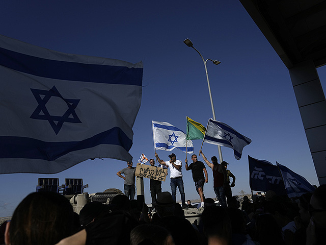 Ynet: в ЦАХАЛе впервые с начала скандала встали на защиту военной прокуратуры